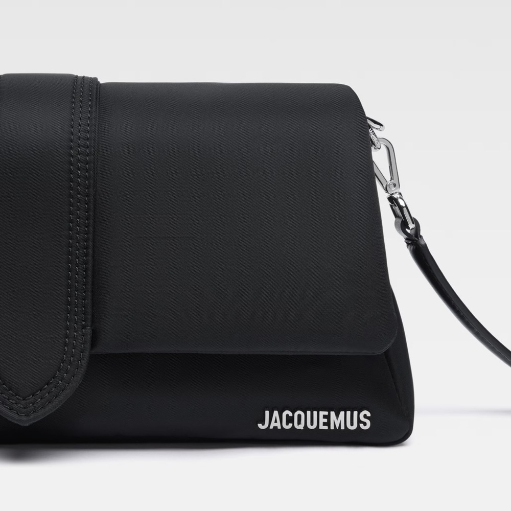 LE CHOUCHOU “Le Bambimou Nylon”
Puffed nylon flap bag. unisex - Picture 3 of 5